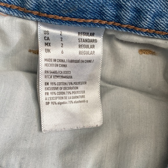 American Eagle womens size 2 distressed Mom Jeans - Picture 5 of 5